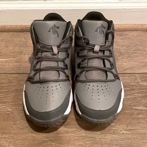 AND1 o2air Men 8 1/2 Grey Dark Grey